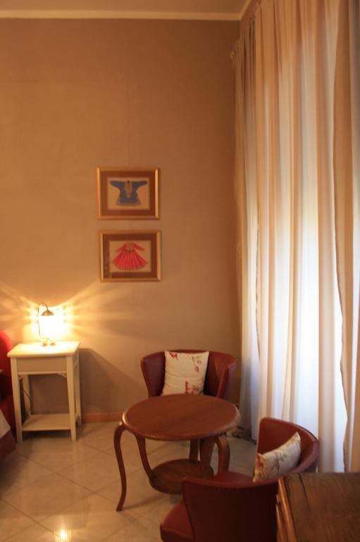 Artemisia Bb Panzió Verona Szoba fotó